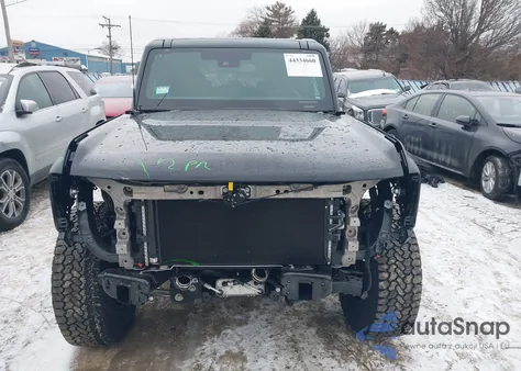 2025 Ford Bronco Badlands z USA, uszkodzony, nr VIN 1FMEE9BP3SLA45307